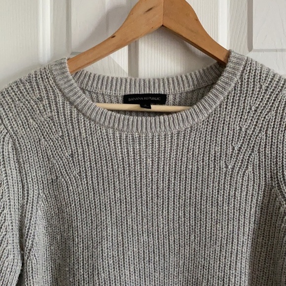 Banana Republic Chunky Knit Cross-Front Crew Neck Wool Blend Gray Sweater - Picture 3 of 7